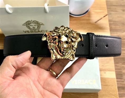 Thắt lưng versace chính hãng & các điểm để nhận biết Versace thật